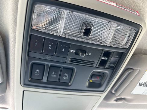 Used 2023 Toyota 4Runner 40th Anniversary SE image 31