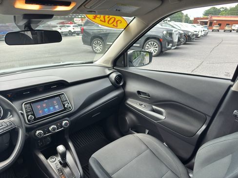 Used 2024 Nissan Kicks S FWD image 15