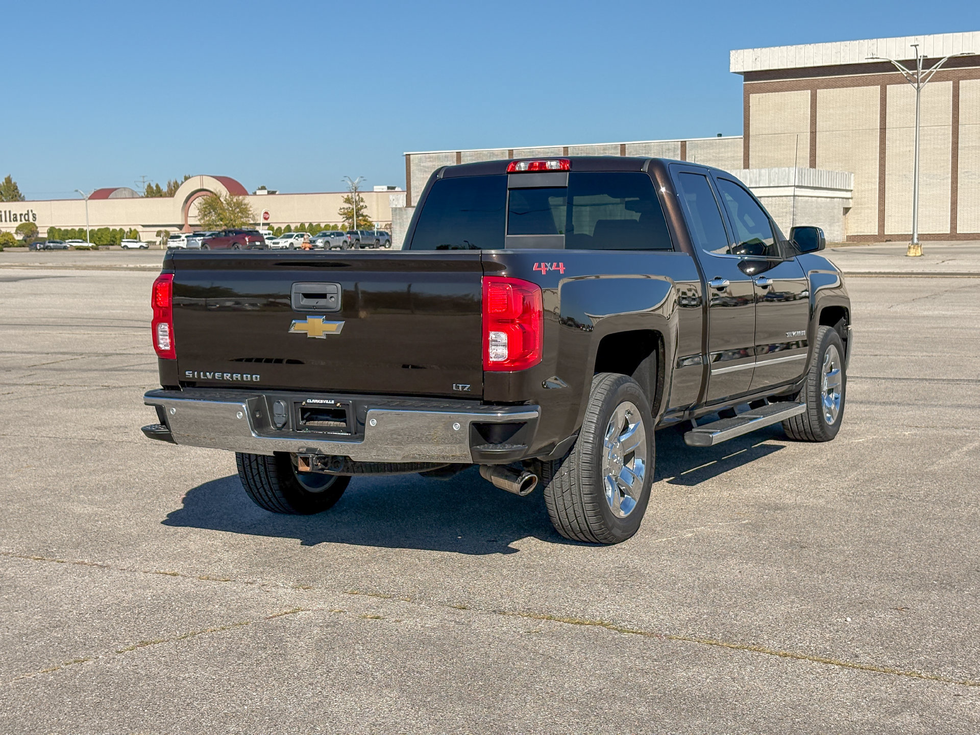 Used 2018 Chevrolet Silverado 1500 LTZ w/ Sport Package AWD/4WD image 9