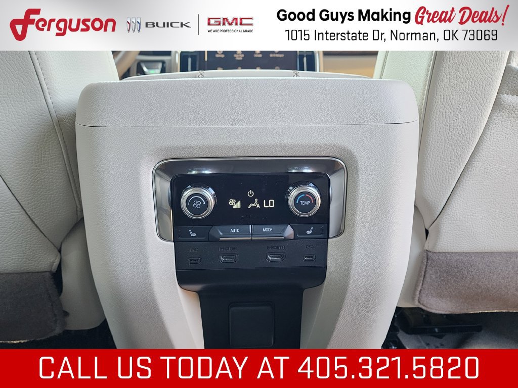 New 2026 GMC Yukon Denali w/ Denali Reserve Package AWD/4WD image 57