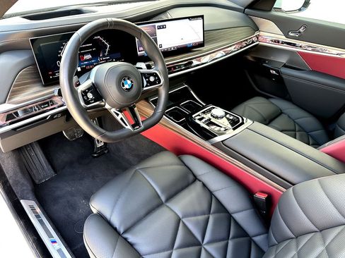 Certified 2025 BMW 740i image 14