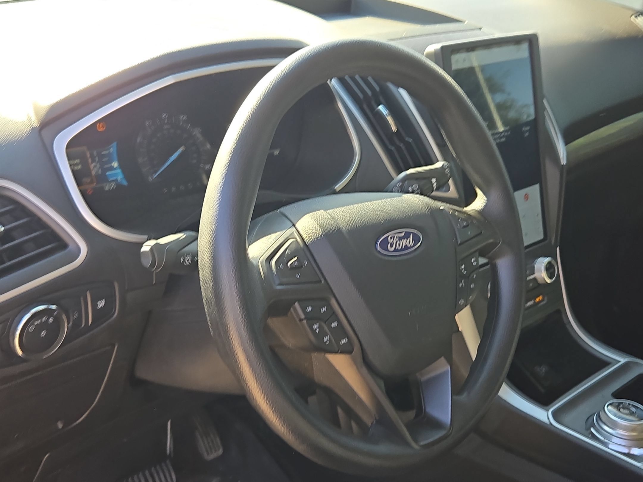 Used 2021 Ford Edge SE FWD image 10