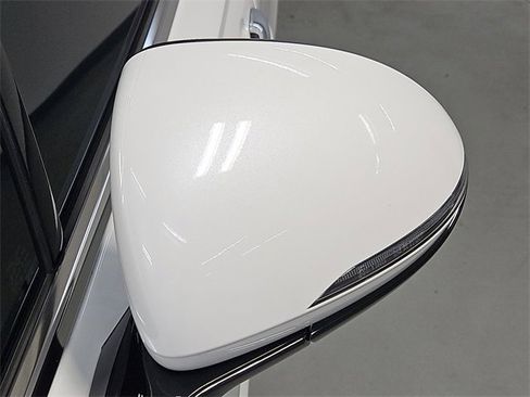 Used 2026 Genesis GV70 2.5T Select image 21