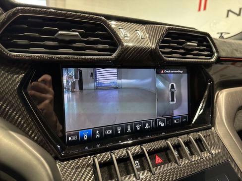 Used 2023 Lamborghini Urus Performante image 46