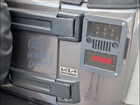 Used 2016 Jeep Wrangler Sport AWD/4WD image 17