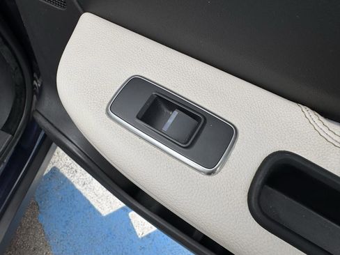 Used 2017 Jaguar F-PACE Prestige image 37