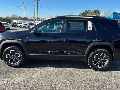 New 2026 Chevrolet Equinox ACTIV w/ Convenience Package III image 8