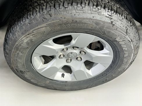 Used 2023 RAM 1500 Big Horn image 31