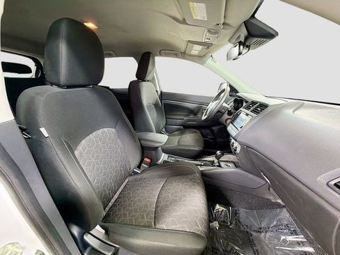 Used 2023 Mitsubishi Outlander Sport AWD image 27