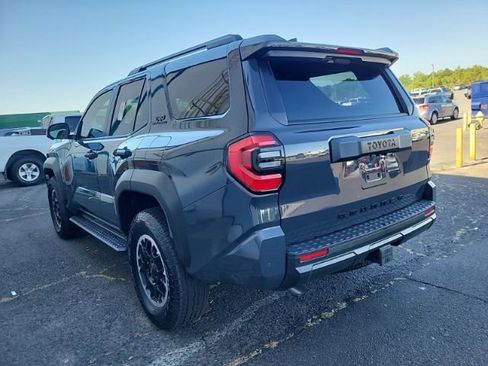 Used 2025 Toyota 4Runner TRD Off-Road Premium AWD/4WD image 2