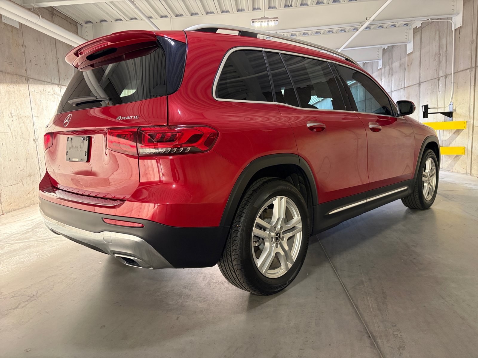Used 2021 Mercedes-Benz GLB 250 4MATIC image 10