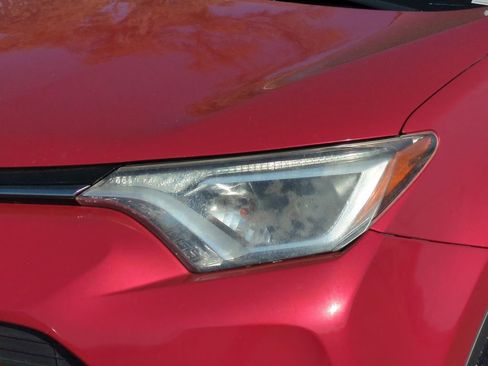 Used 2016 Toyota RAV4 XLE w/ Convenience Package image 9