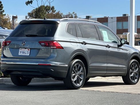 Used 2023 Volkswagen Tiguan SE FWD image 4