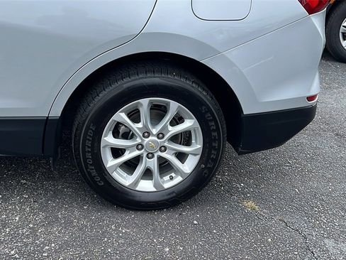 Used 2020 Chevrolet Equinox LS image 9