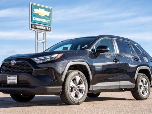 Used 2024 Toyota RAV4 XLE image 1