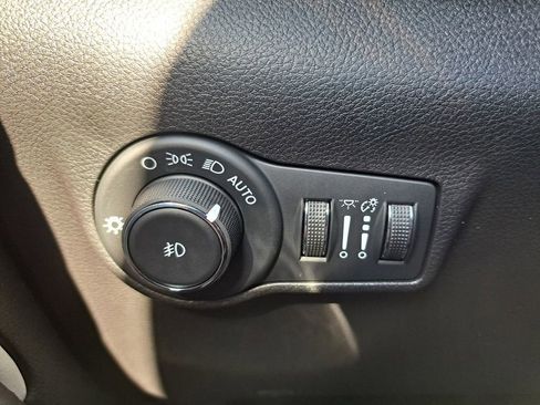 New 2026 Jeep Compass Limited image 16