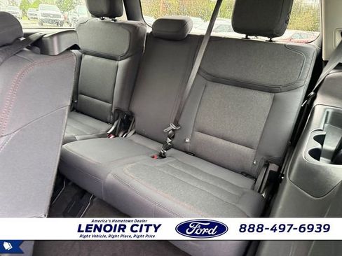 Used 2025 Ford Expedition Active image 12