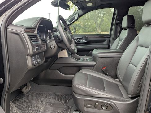 Used 2023 Chevrolet Tahoe Z71 w/ Luxury Package image 10