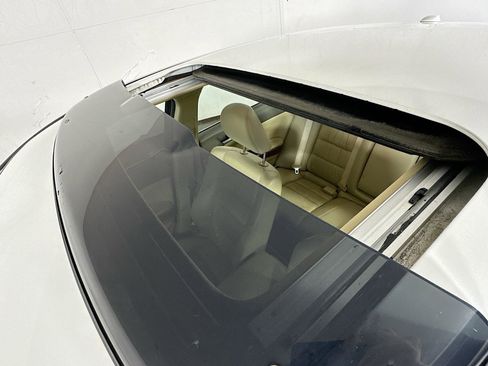 Used 2010 Honda Accord EX-L image 19
