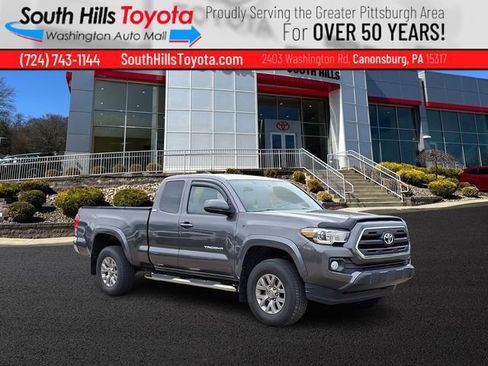 Used 2016 Toyota Tacoma SR5 w/ SR5 Appearance Package (SN) image 1