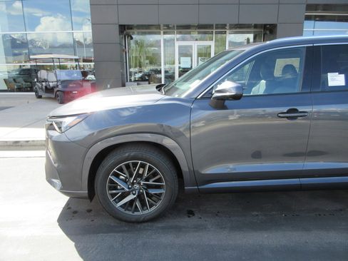 New 2026 Lexus TX 350 AWD image 2