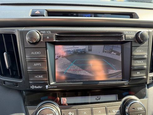 Used 2015 Toyota RAV4 XLE AWD/4WD image 20