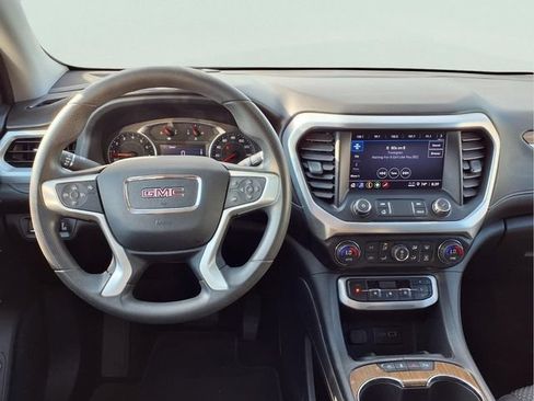 Certified 2021 GMC Acadia SLE w/ Driver Convenience Package AWD/4WD image 4