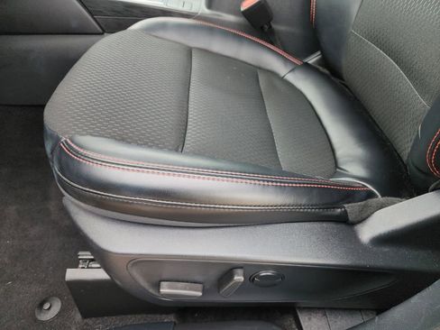 Used 2025 Ford Escape ST-Line image 31