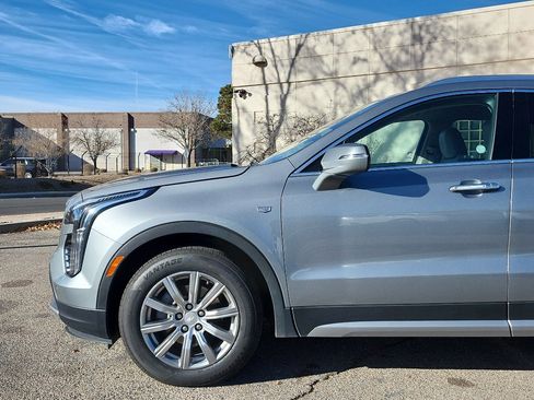 Used 2023 Cadillac XT4 Premium Luxury image 10
