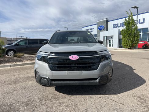 Used 2025 Subaru Forester Touring AWD/4WD image 15