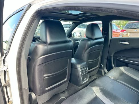 Used 2020 Dodge Charger SXT w/ Leather Interior Group image 23