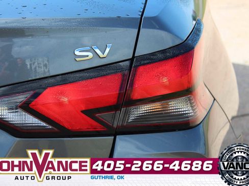 Used 2024 Nissan Versa SV FWD image 8