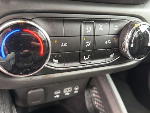 Used 2022 Chevrolet TrailBlazer RS FWD image 26