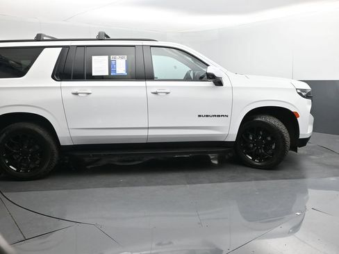 Used 2023 Chevrolet Suburban RST w/ Luxury Package AWD/4WD image 6