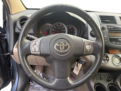 Used 2008 Toyota RAV4 Limited FWD image 2