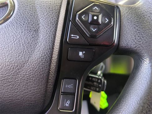 Used 2022 Toyota Tacoma SR image 16