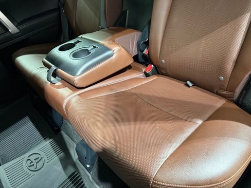 Used 2020 Toyota 4Runner Limited AWD/4WD image 21