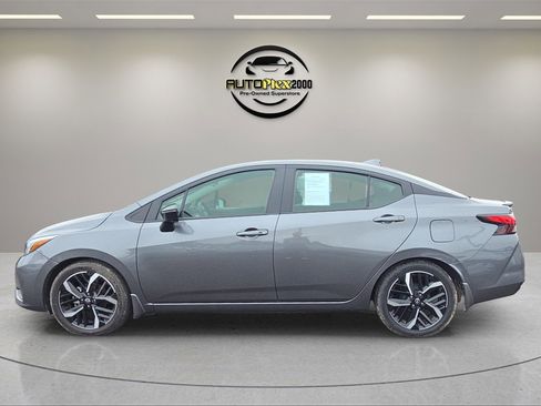 Used 2023 Nissan Versa SR w/ Trunk Package image 4