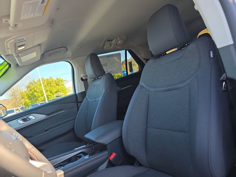 New 2026 Ford Explorer Active image 12