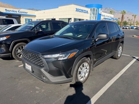 Certified 2025 Toyota Corolla Cross L FWD image 3