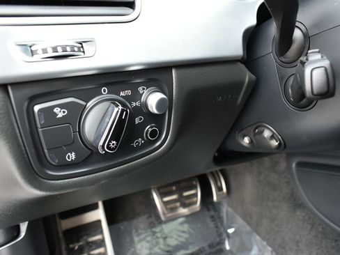 Used 2015 Audi S8 image 41