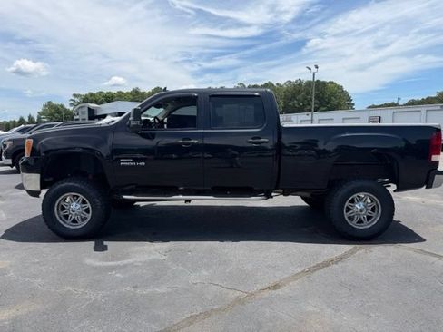 Used 2010 GMC Sierra 2500 SLE w/ SLE Preferred Package AWD/4WD image 9