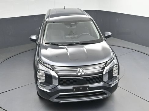 Used 2025 Mitsubishi Outlander AWD image 34