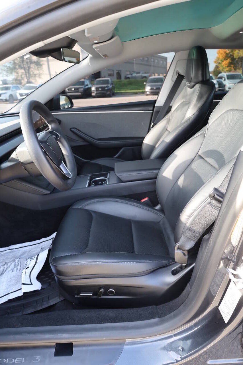 Used 2025 Tesla Model 3 Long Range RWD image 13