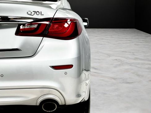 Used 2019 INFINITI Q70 L 3.7 AWD/4WD image 42