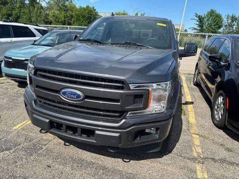 Used 2020 Ford F150 XLT w/ Equipment Group 302A Luxury AWD/4WD image 3