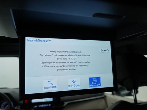 Used 2023 Toyota Sienna Platinum image 21