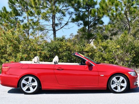 Used 2011 BMW 328i Convertible image 42