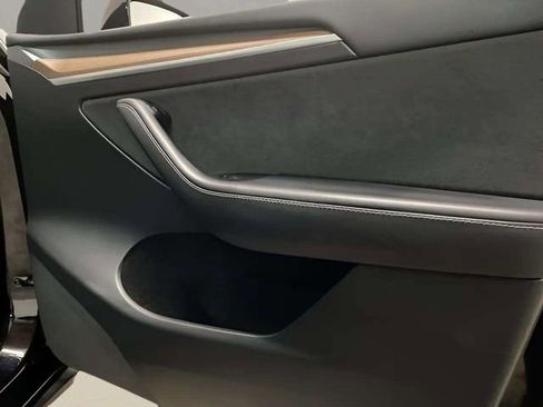 Used 2023 Tesla Model Y Performance image 70