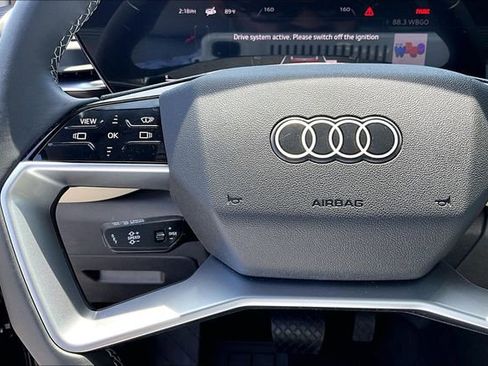Used 2025 Audi Q5 Premium Plus w/ Premium Plus AWD/4WD image 11